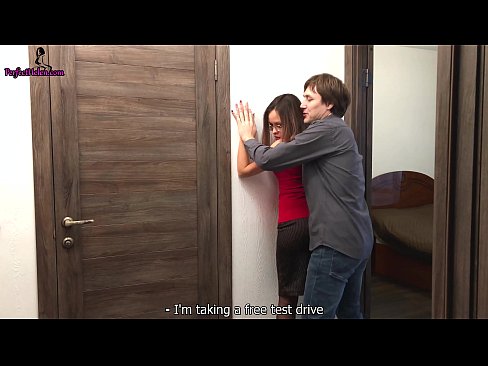 ❤️ સેક્સી રિયલ્ટર તેણીના એપાર્ટમેન્ટને વેચતી વખતે તેણીની ચુતને કામુક રીતે ધક્કો મારે છે અને ફક્સ કરે છે - ક્રેમ્પાઇ ❌ ગુદા વિડીયો gu.hentaiser.ru પર